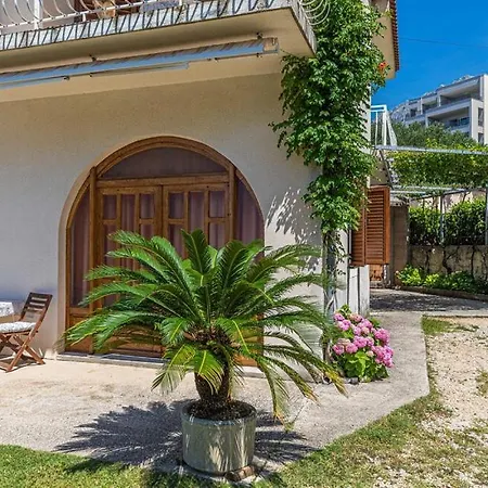 Apartamento Vrisika Ll